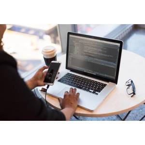 Femmes dans la Tech : les entreprises peuvent mieux faire