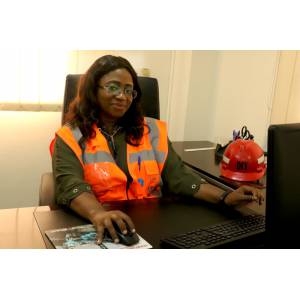 Isabelle PATCHONG, la jeune et très ambitieuse « bébé » BOLLORE