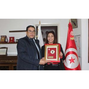 Najet JAOUADI, la briseuse de plafond de verre devient la première femme Directrice Générale de la Douane en Tunisie.