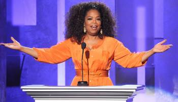 L’histoire incroyable de Oprah Winfrey , la première femme noire milliardaire au monde