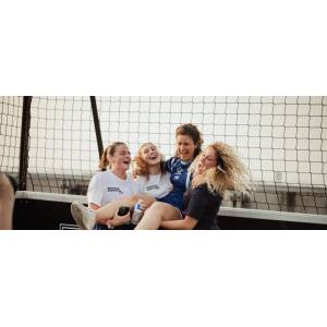 A PARIS, MANITA CASSE LES BARRIÈRES DU FOOT POUR LES FEMMES